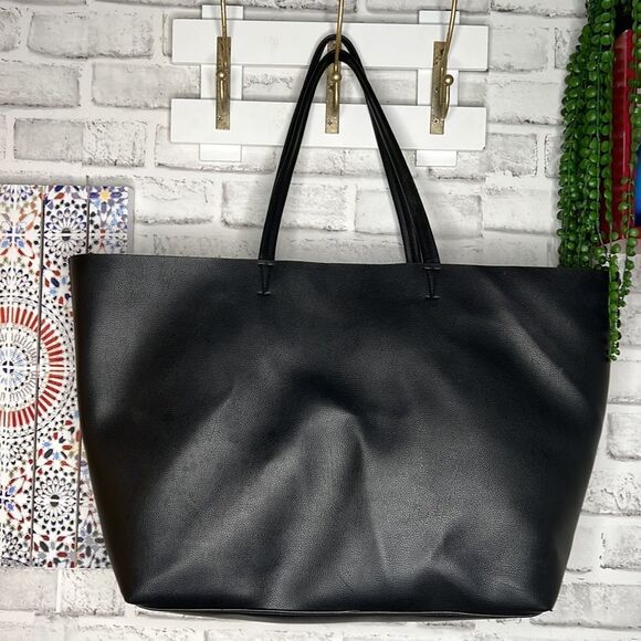 Victoria`s Secret XL Open Tote Bag Faux Leather Black Beach Bag Pool - Picture 4 of 5